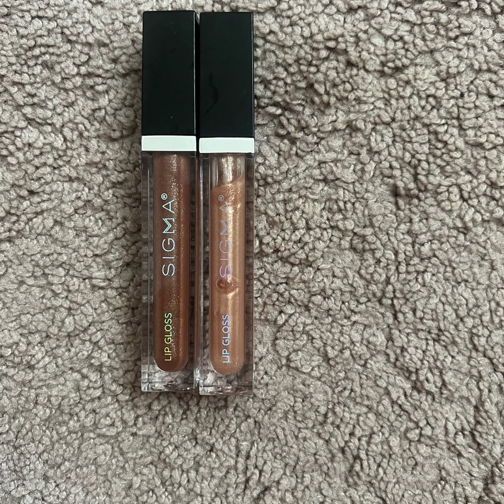 Sigma lipgloss